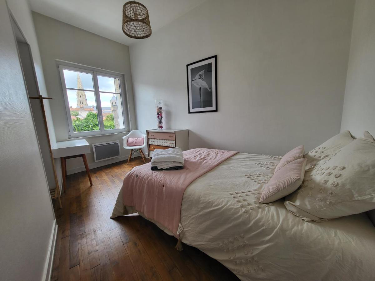 Apartamento Le P'Tit Nid Parthenay Exterior foto